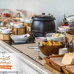 Mira Trio - - Tahlia Street Otel Riyad