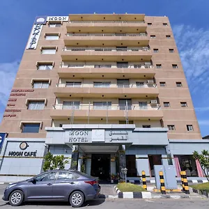 القمر المملكة العربية السعودية